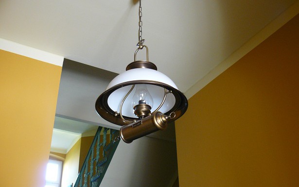 iss-ck-lu20-treppenhauslampe